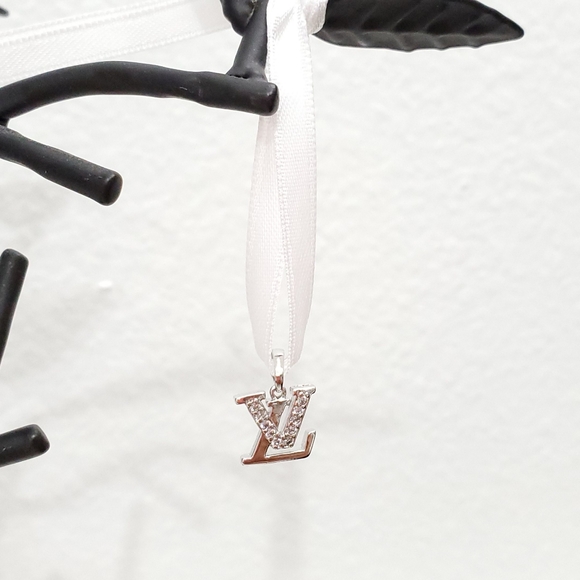 Silver Pendant - Picture 2 of 6